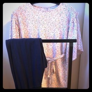 Motherhood Maternity polkadot top & navy leggings